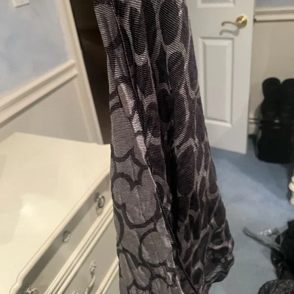 Disney Parks scarf limited edition NWOT Two Pattern Sides Mickey